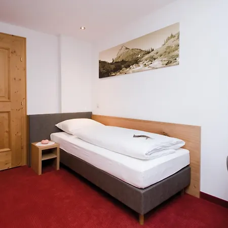 Garni Rauch Hotel 3*